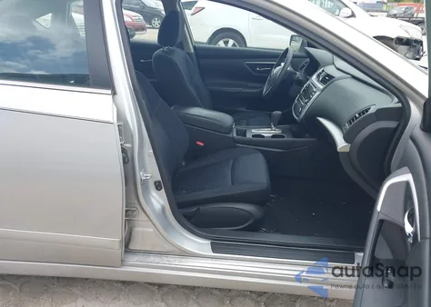 2017 Nissan Altima 2.5 S z USA, uszkodzony, nr VIN 1N4AL3AP0HC155771